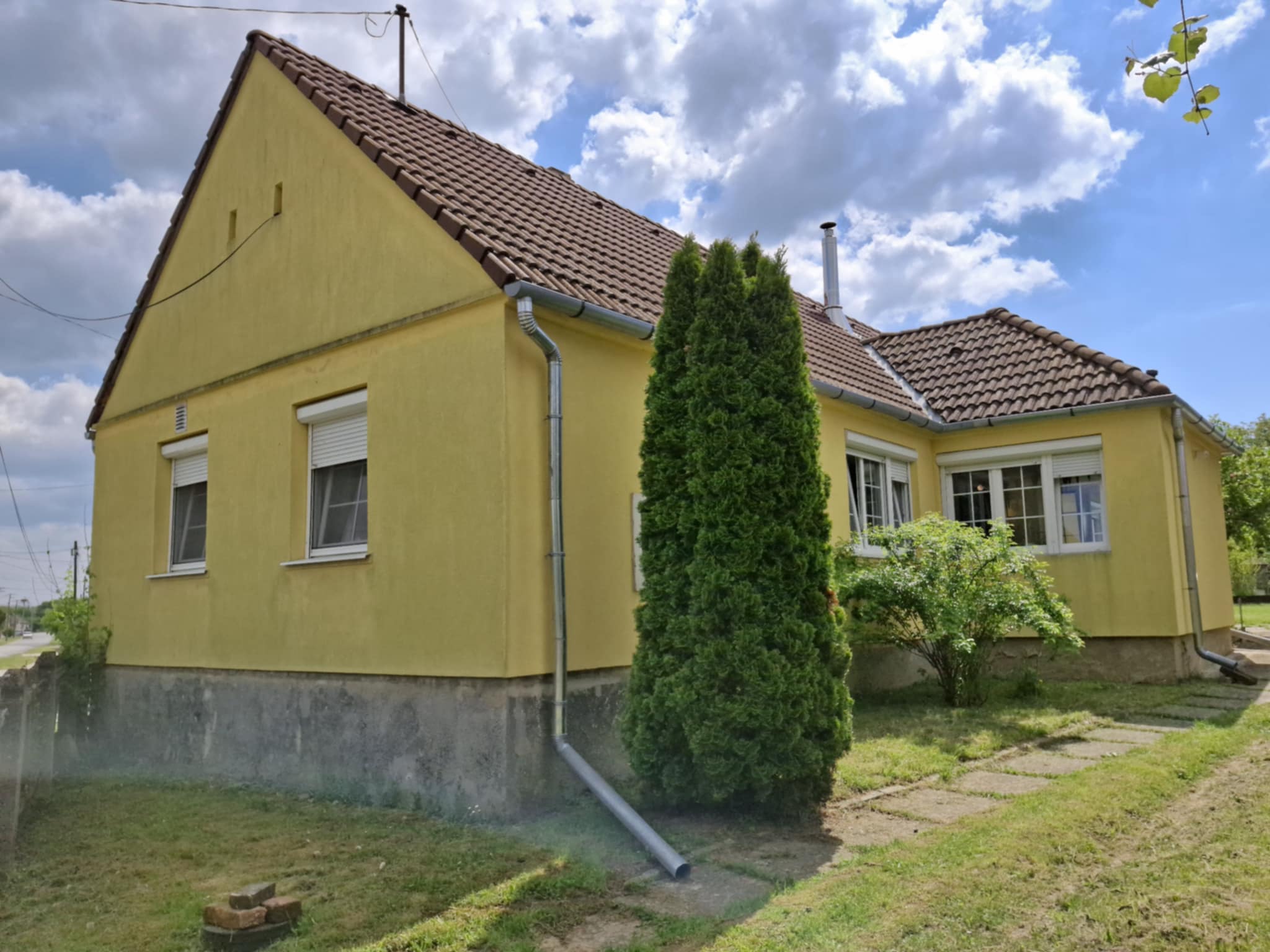Potony, huis met groot grondstuk #1546