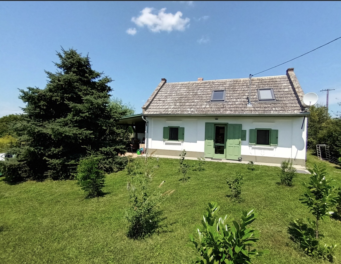 Somogyharsagy, volledig gerenoveerd wijnhuis met panoramisch uitzicht