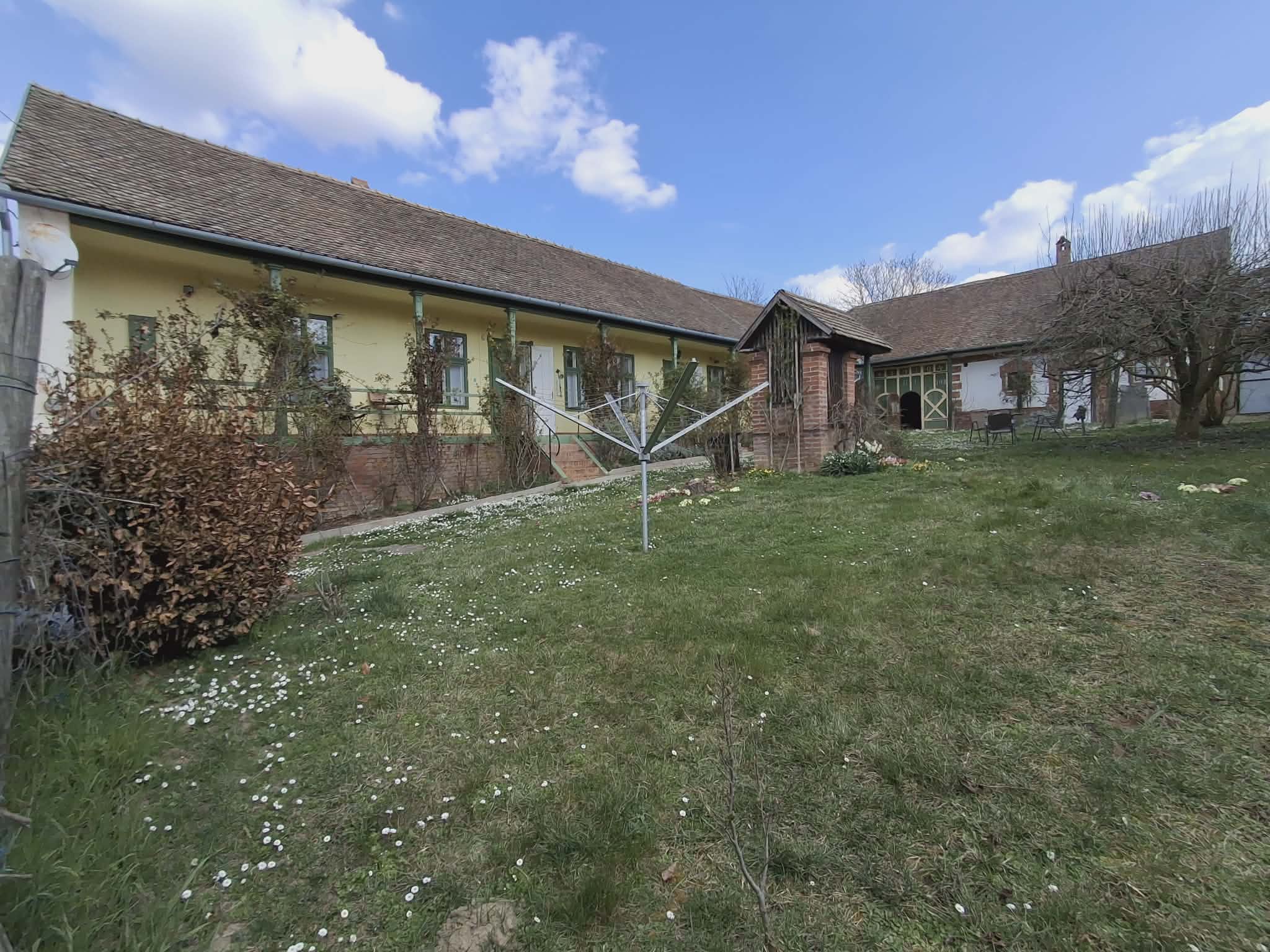 Mágocs  Tanyawoning met gastenverblijf #1580