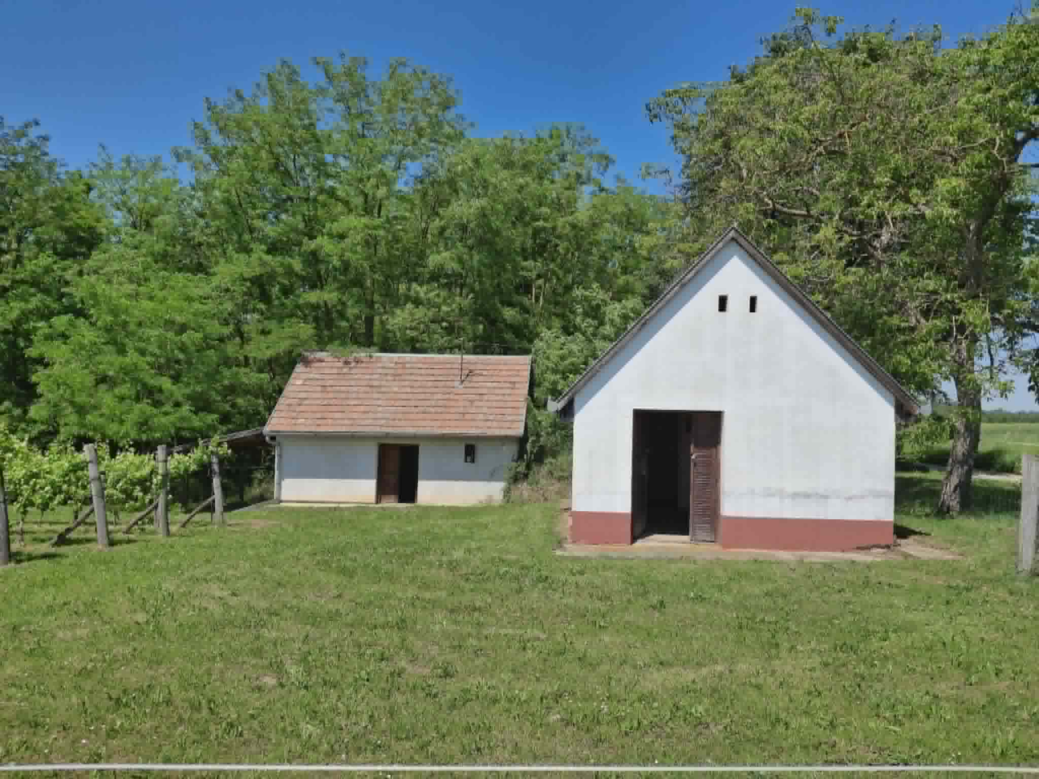 Somogyharsagy twee wijnhuizen met panoramisch uitzicht # 1592