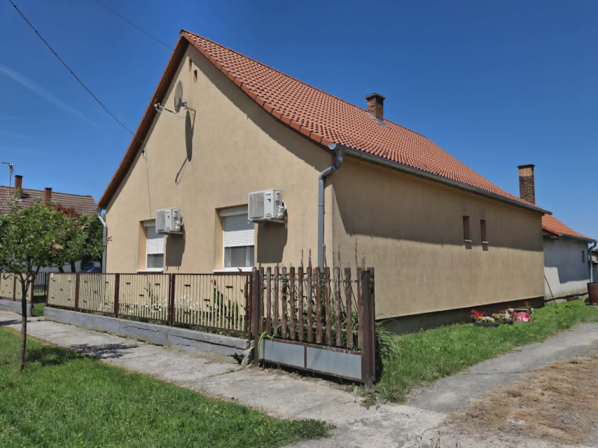 Dencsháza verzorgde woning die ruimte biedt voor eigen invulling #1595