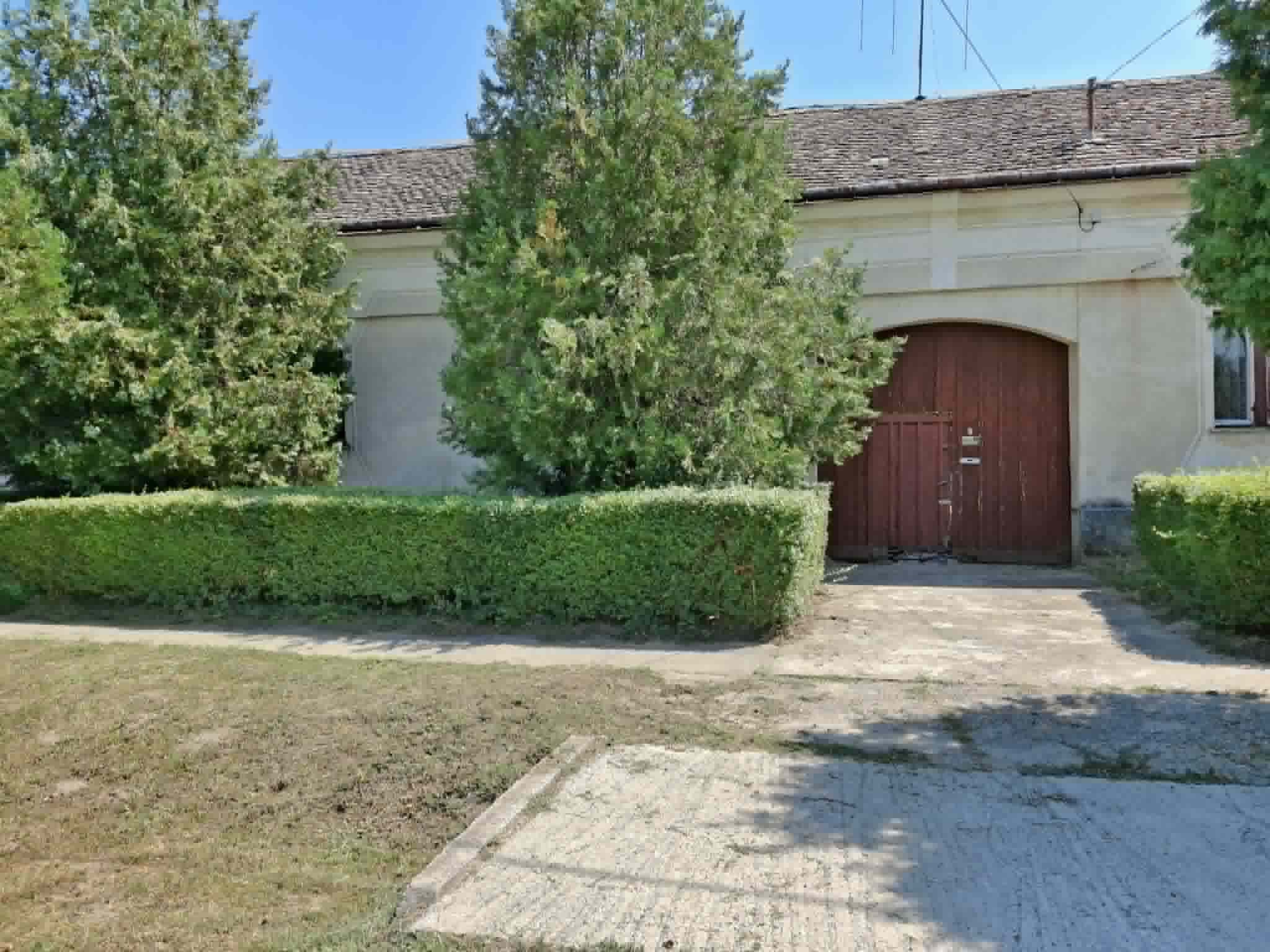 Zaláta volledig te renoveren woning met veel potentieel #1599 - Image 2