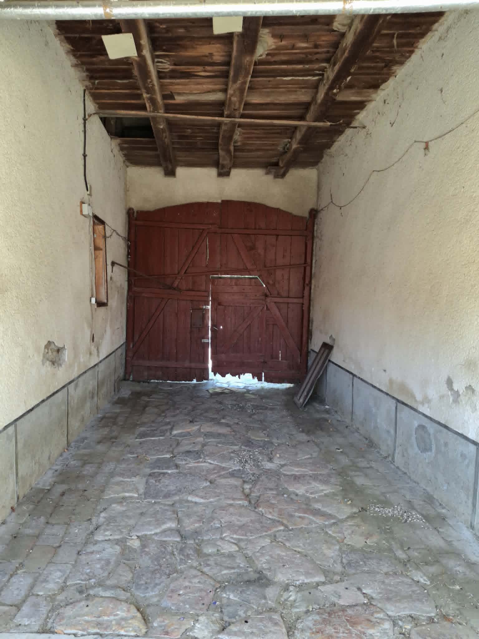 Zaláta volledig te renoveren woning met veel potentieel #1599 - Image 4