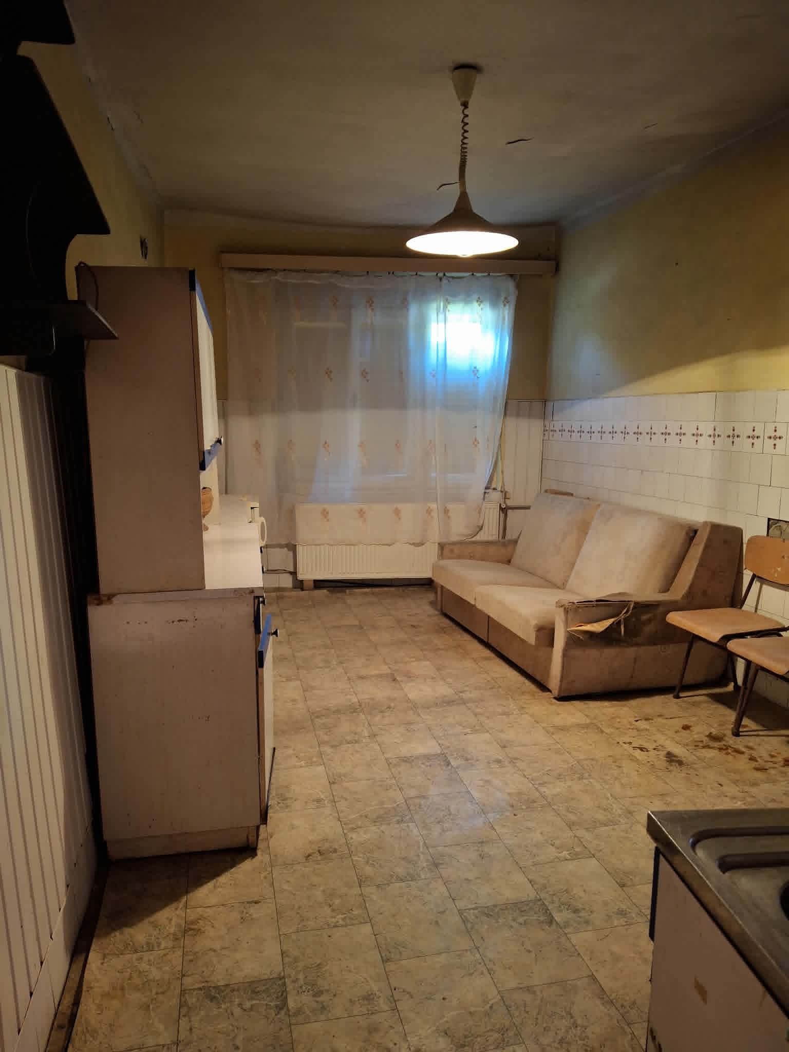 Zaláta volledig te renoveren woning met veel potentieel #1599 - Image 9
