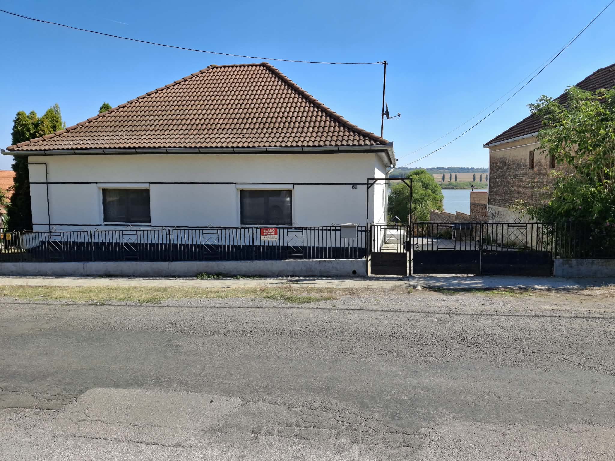 Csertő instapklaar huis met panoramisch uitzicht op het kweekmeer #1606